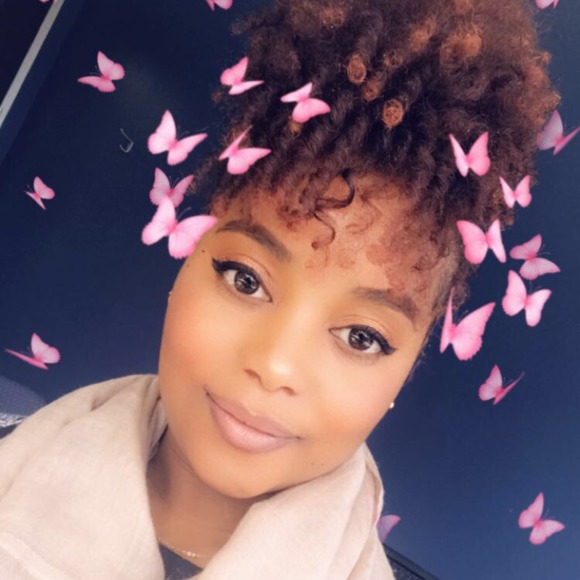 almondjoy_nelle